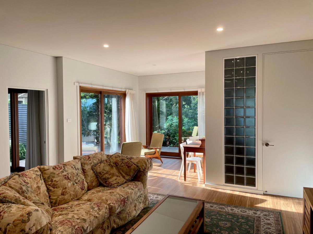 Tranquil Garden Apartment With Living Room Вуллонгонг Экстерьер фото